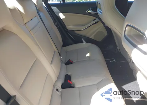 2019 Mercedes-Benz Cla 250 4Matic z USA, uszkodzony, nr VIN WDDSJ4GB3KN753084